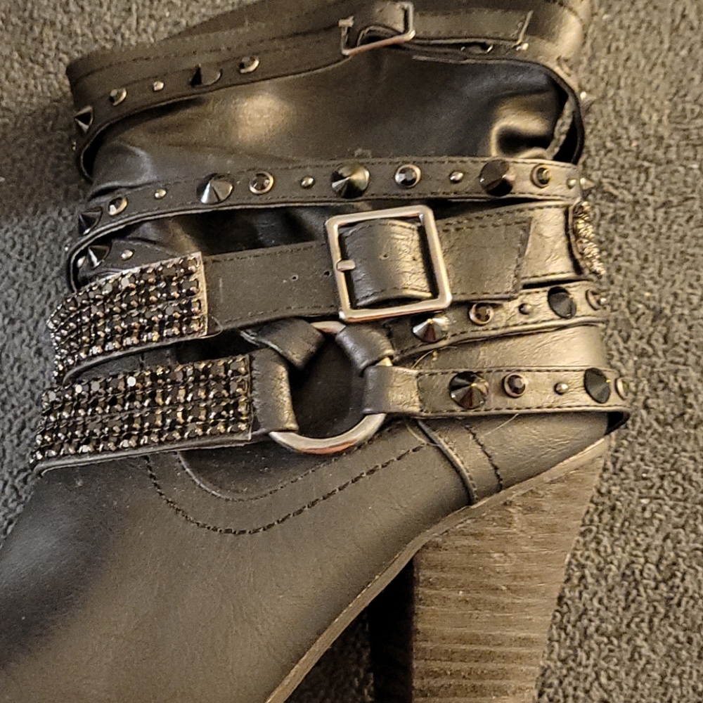 Boots - Picture 2 of 2